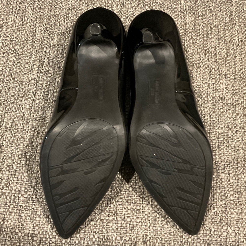 Anne Klein Women’s Black Patent Leather Heels Pointed Toe Size 7 Pumps - Picture 7 of 8